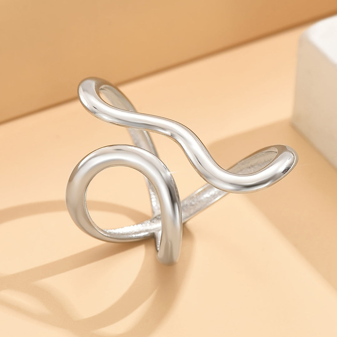 Anello Chic con Onda Asimmetrica