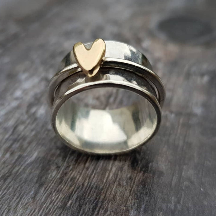 Anello color argento con Cuore Dorato