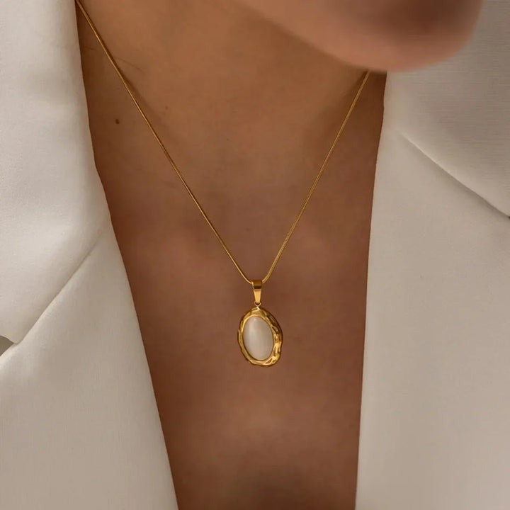 Collana Placcata Oro con Opale Occhio di Gatto Ovale