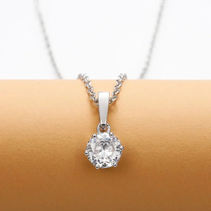 Collana Classica con Ciondolo in Zirconia