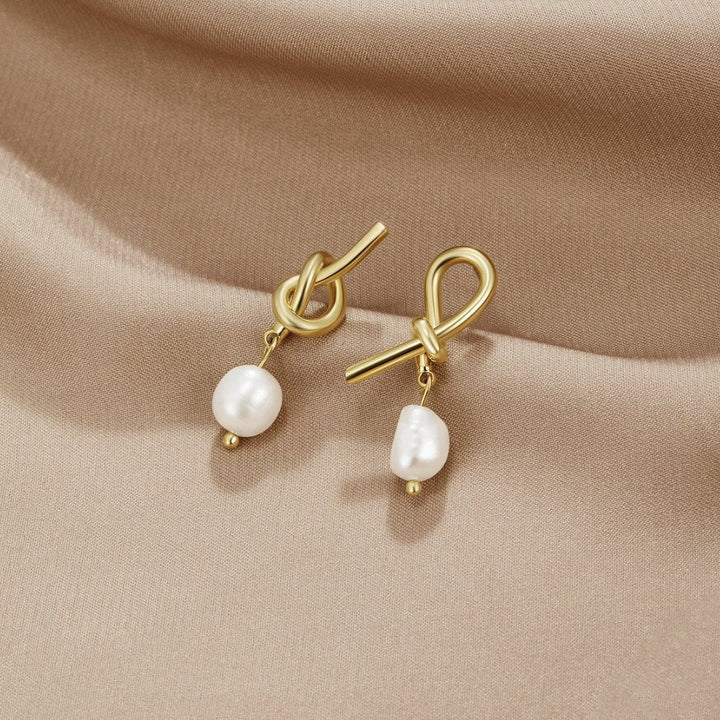 Orecchini color oro Intrecciato e Perle di Acqua Dolce